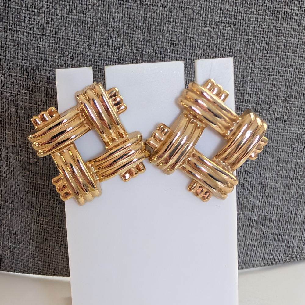 Vintage Gold Tone 80s Mob Wife Criss Cross Lightweight Post Earrings